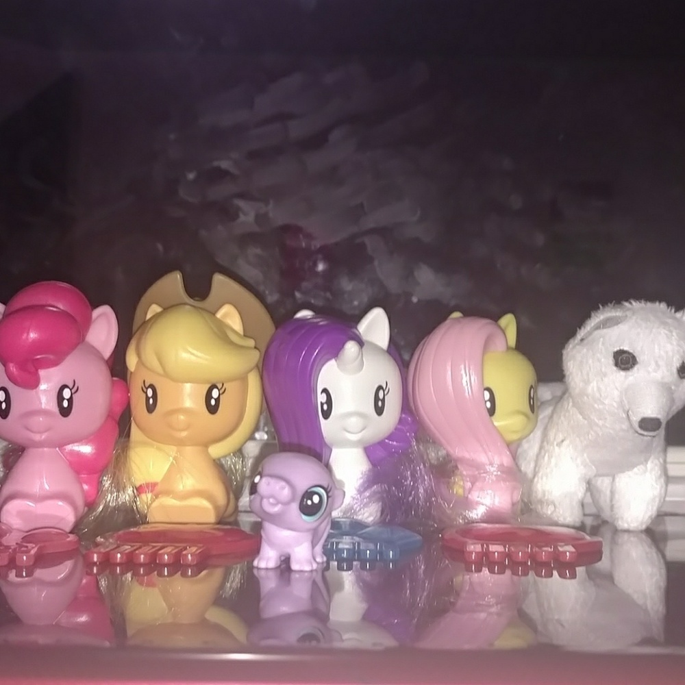 Little toys for girls